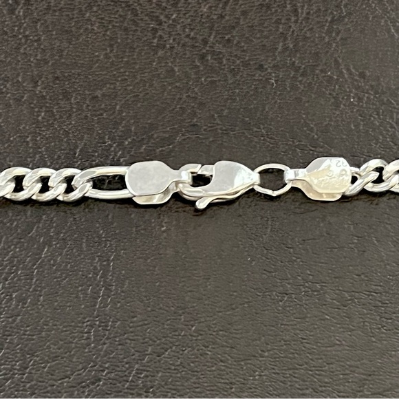 Solid sterling silver unisex 28 inch figaro chain - Picture 4 of 6
